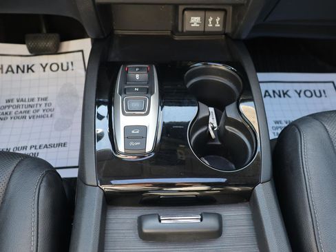 Used 2016 Honda Pilot Touring image 34