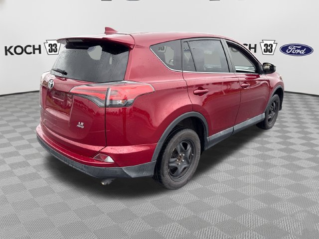 Used 2018 Toyota RAV4 LE w/ All Weather Liner Package AWD/4WD image 8