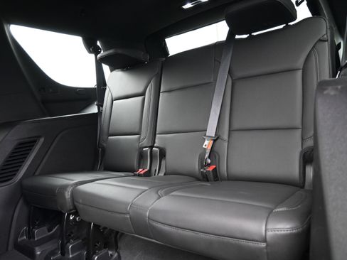 Used 2021 Chevrolet Tahoe LT w/ LT Signature Package image 31