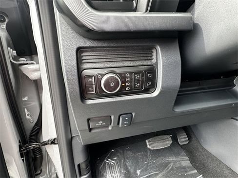 New 2026 Ford F250 Platinum w/ Tremor Off-Road Package image 21