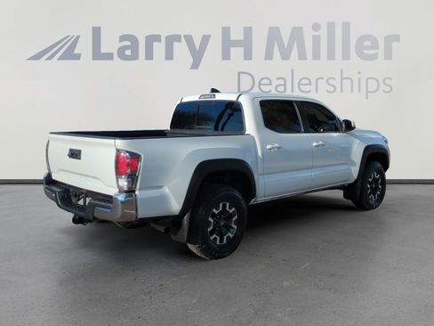 Used 2023 Toyota Tacoma TRD Off-Road image 5