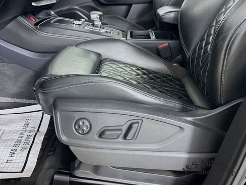 Used 2018 Audi SQ5 Premium Plus w/ S Sport Package image 25