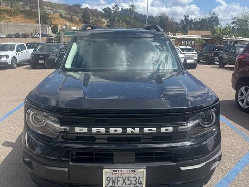 Used 2024 Ford Bronco Sport Outer Banks w/ Tech Package image 2