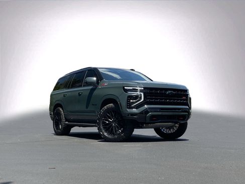 Used 2025 Chevrolet Tahoe Z71 w/ Z71 Off-Road Package image 2