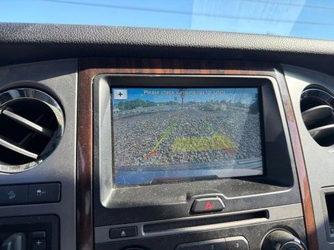 Used 2016 Ford Expedition Platinum AWD/4WD image 13