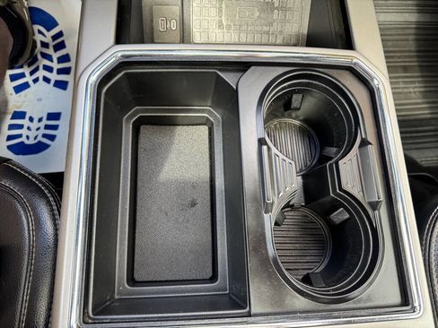 Used 2022 Ford F250 Lariat w/ Tremor Off-Road Package image 29