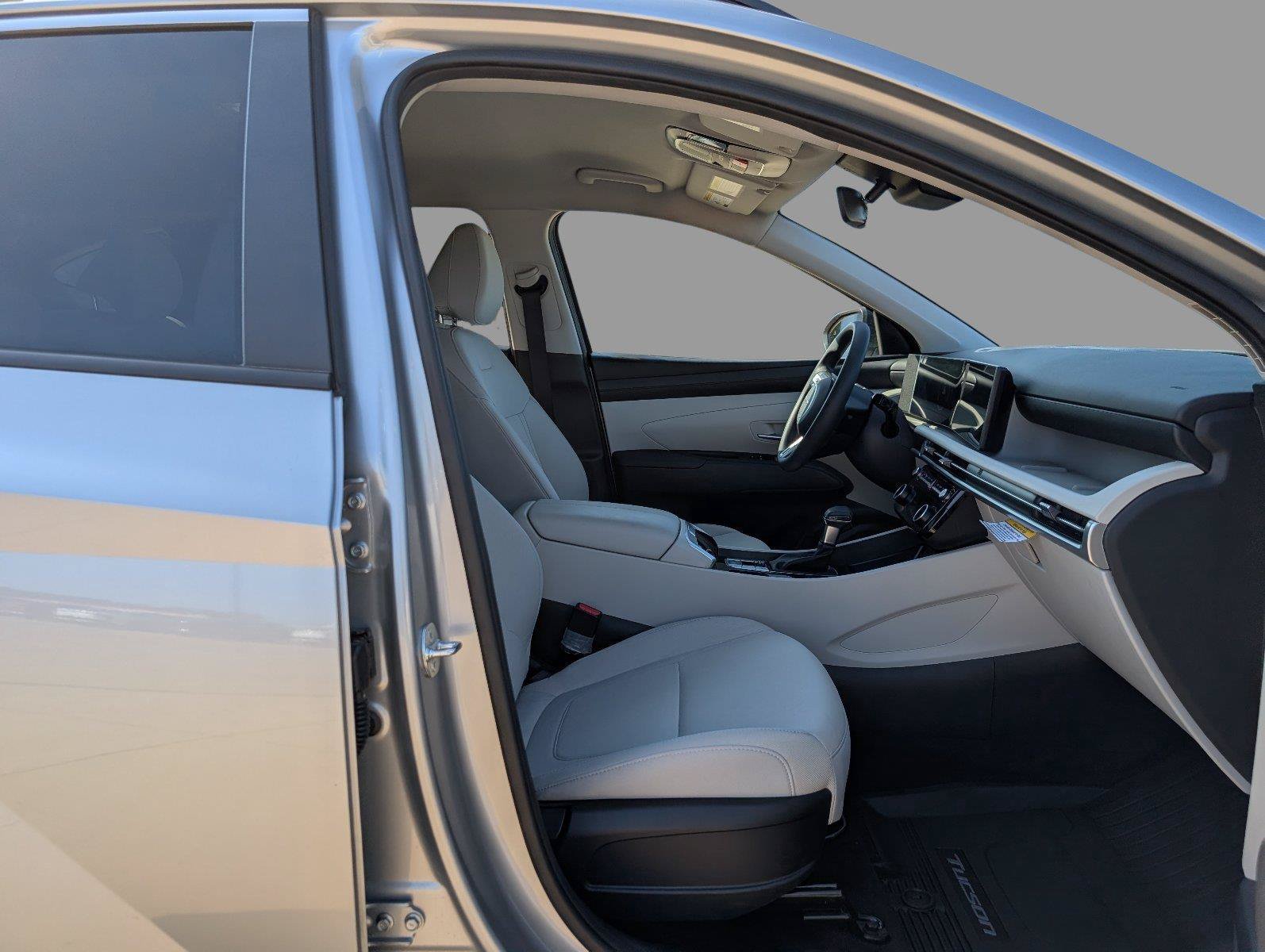 Used 2025 Hyundai Tucson SEL FWD image 21