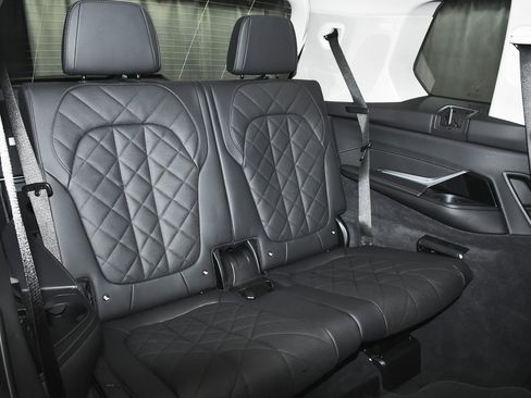 Used 2026 BMW X7 xDrive40i image 73