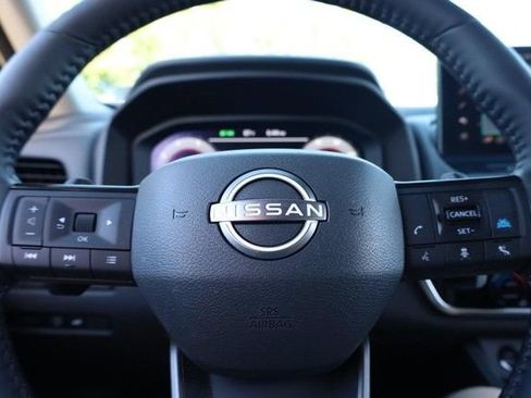 Certified 2025 Nissan Rogue SL w/ Tech Package AWD/4WD image 11