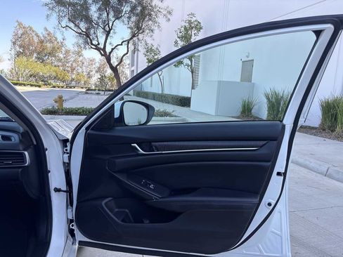 Used 2021 Honda Accord EX image 15
