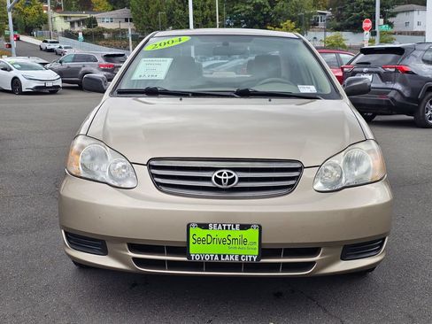 Used 2004 Toyota Corolla CE w/ Preferred Accessory Pkg FWD image 2