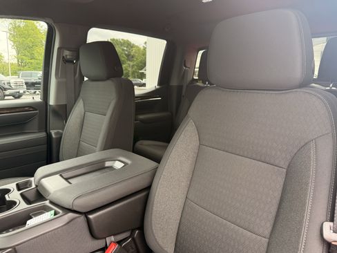 New 2025 GMC Sierra 1500 SLE w/ Preferred Package image 11