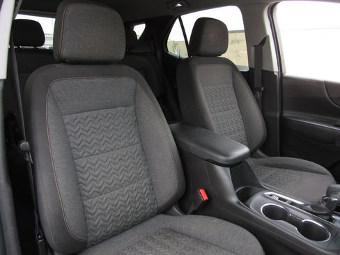 Used 2023 Chevrolet Equinox LT FWD image 10