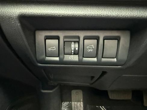 Used 2021 Subaru Outback Limited AWD/4WD image 13