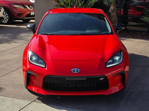 Used 2024 Toyota GR86 Premium image 6