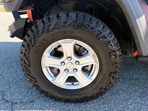 Used 2019 Jeep Wrangler Unlimited Sport S image 33