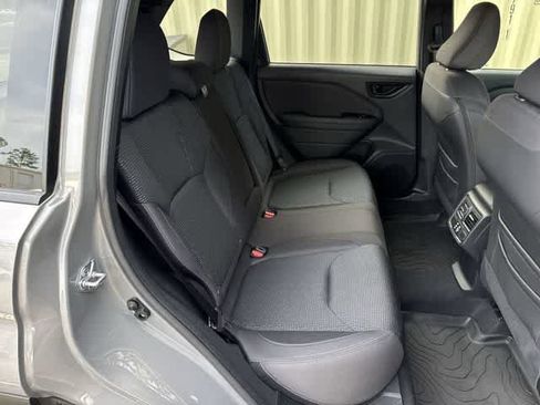 Used 2025 Subaru Forester Premium AWD/4WD image 19