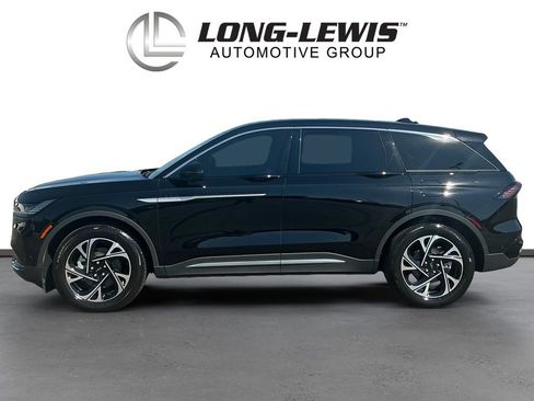 Certified 2024 Lincoln Nautilus Premier AWD/4WD image 2