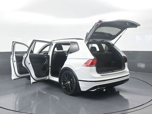 Used 2020 Volkswagen Tiguan SE R-Line image 77