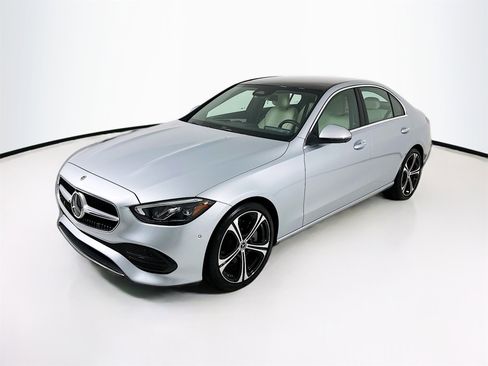 Used 2025 Mercedes-Benz C 300 Sedan image 3