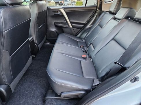 Used 2014 Toyota RAV4 Limited image 19