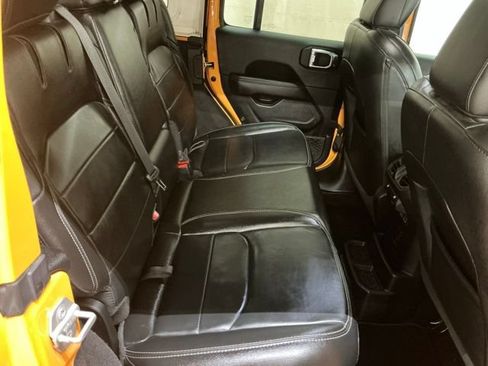 Used 2021 Jeep Wrangler Unlimited Sahara w/ Cold Weather Group AWD/4WD image 20