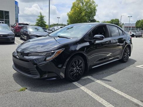 Used 2026 Toyota Corolla LE FWD image 4