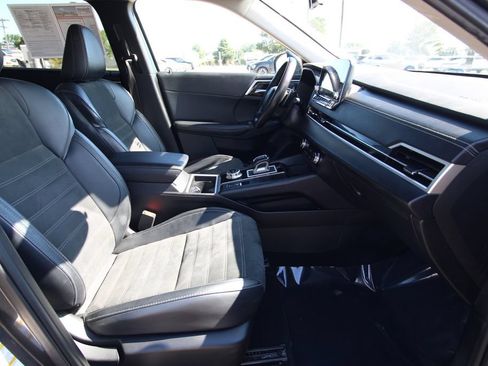 Used 2024 Mitsubishi Outlander SE AWD/4WD image 8