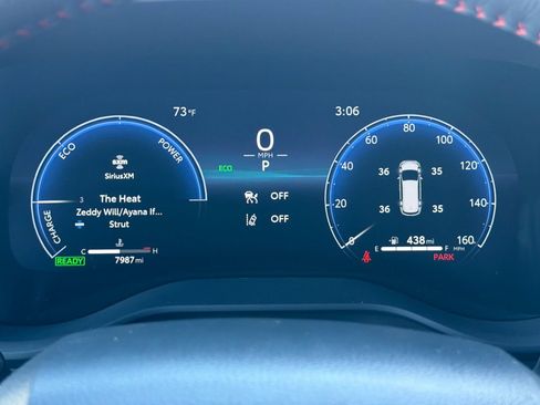 Used 2025 Toyota Sienna XSE w/ XSE Plus Package image 41