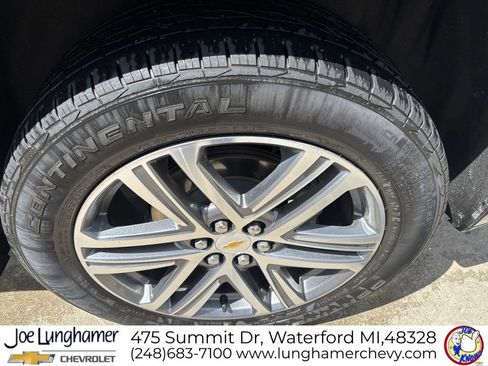 Used 2023 Chevrolet Traverse High Country w/ LPO, Floor Liner Package AWD/4WD image 11