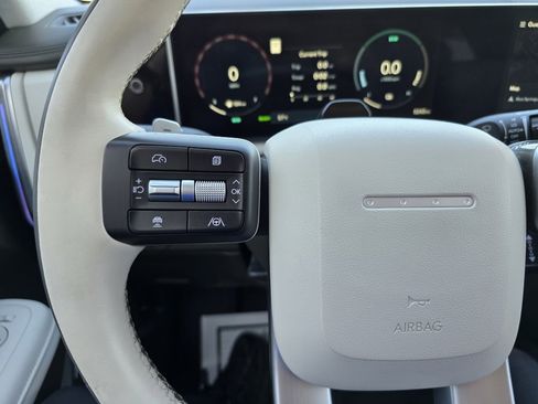 Used 2025 Hyundai Santa Fe Calligraphy image 11