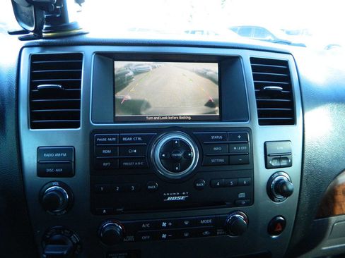 Used 2010 Nissan Armada Titanium image 22