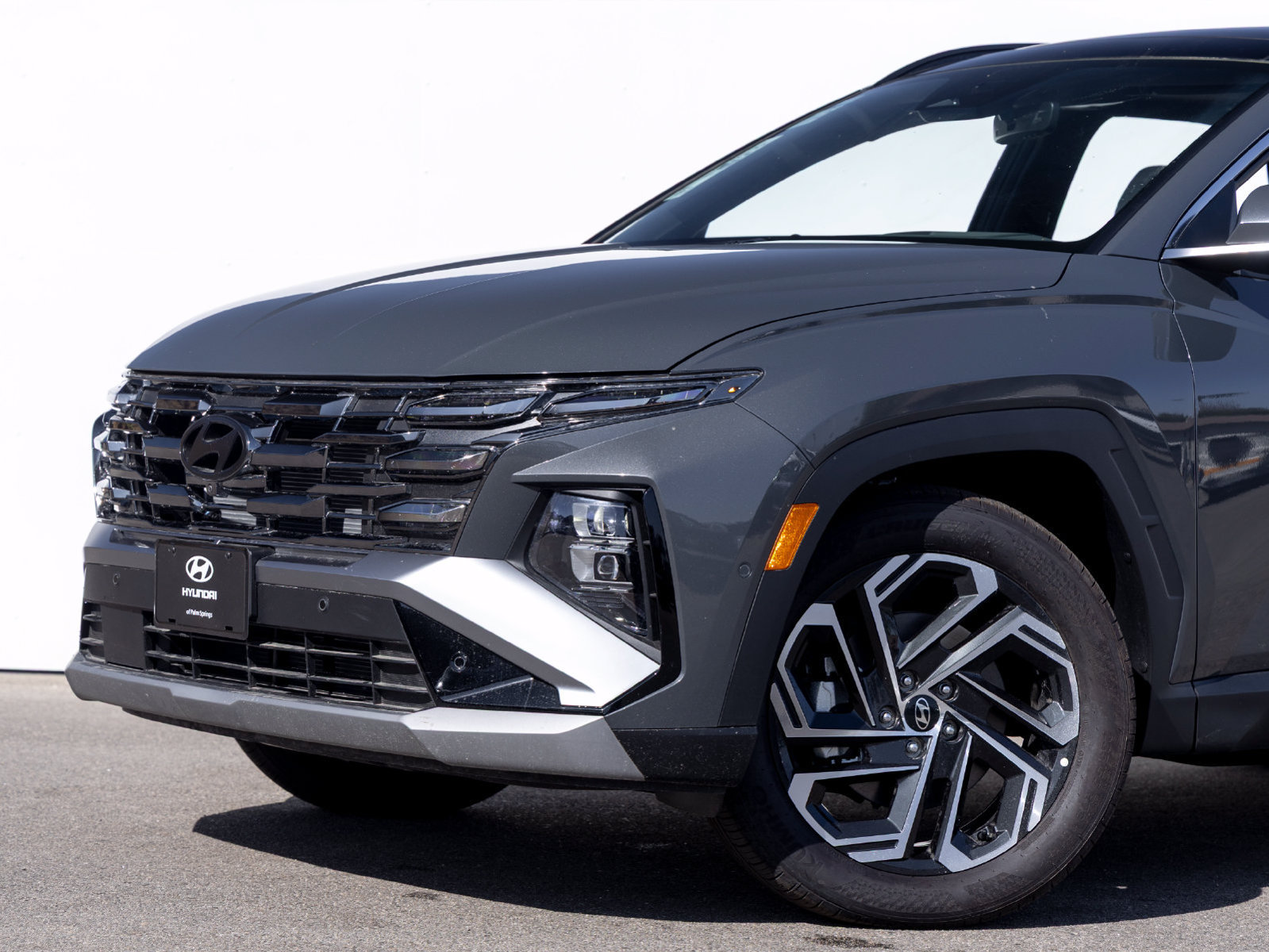 New 2026 Hyundai Tucson Limited FWD image 2