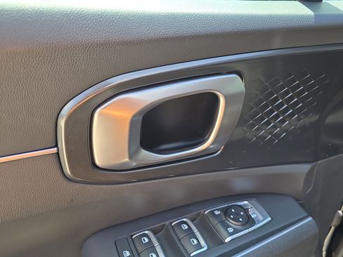 Certified 2023 Kia Sorento LX FWD image 18