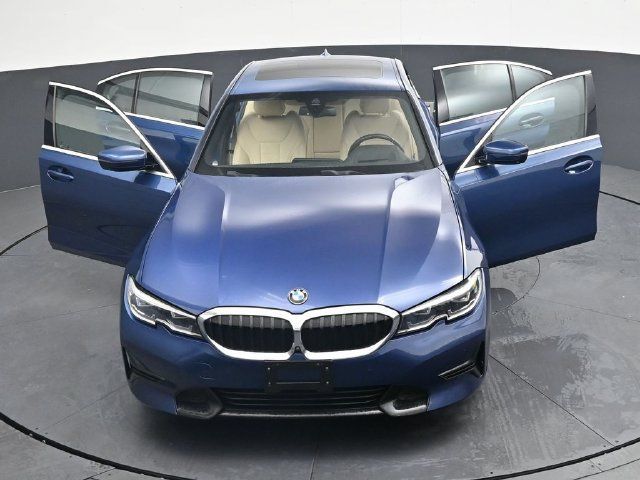 Used 2021 BMW 330i xDrive Sedan AWD/4WD image 40