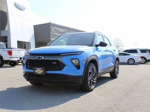 Used 2024 Chevrolet TrailBlazer RS w/ Driver Confidence Package image 1