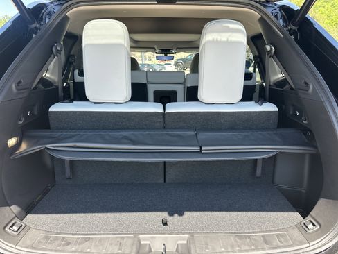 Used 2025 Mitsubishi Outlander AWD image 4