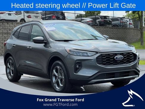 Certified 2025 Ford Escape ST-Line Select AWD/4WD image 35