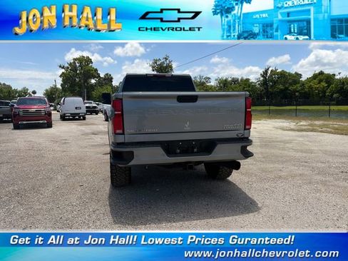 Used 2025 Chevrolet Silverado 2500 High Country w/ High Country Premium Package AWD/4WD image 11