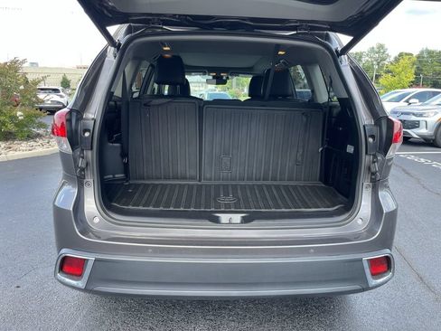 Used 2019 Toyota Highlander Limited Platinum AWD/4WD image 39