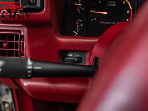 Used 1992 Ford Mustang GT RWD image 40