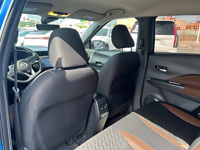 Used 2023 Nissan Kicks SR w/ Interior Electronics Package FWD image 15