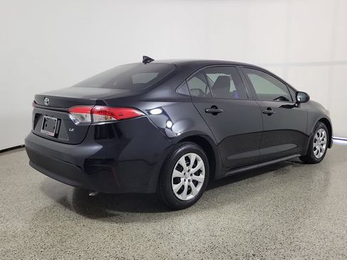 Used 2026 Toyota Corolla LE FWD image 5