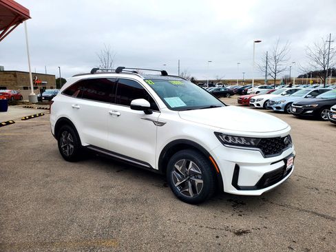 Used 2021 Kia Sorento EX FWD image 3