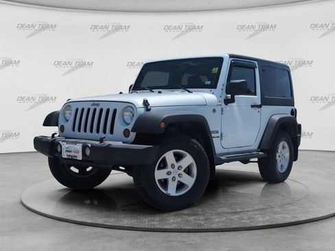 Used 2013 Jeep Wrangler Sport AWD/4WD image 3