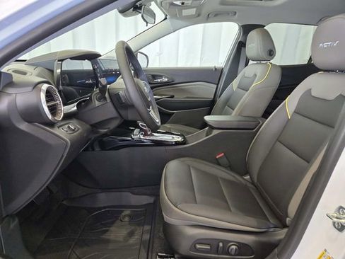 New 2026 Chevrolet Trax ACTIV w/ Sunroof Package image 9