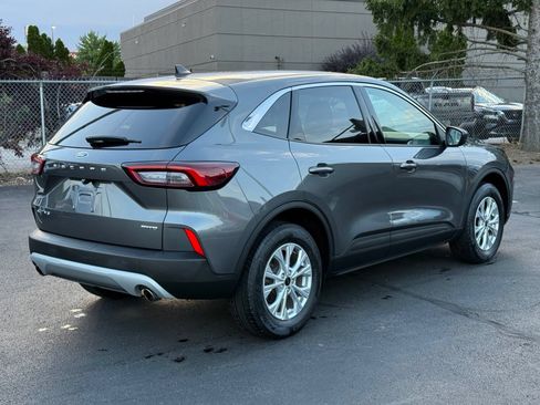 Used 2023 Ford Escape Active AWD/4WD image 4