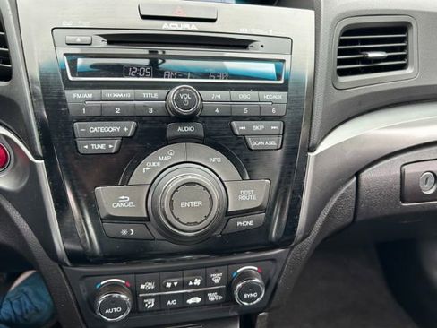 Used 2013 Acura ILX w/ Technology Package FWD image 14