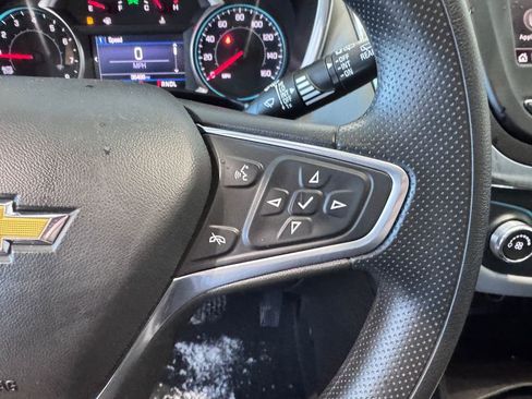 Certified 2022 Chevrolet Equinox LS w/ LS Convenience Package image 17