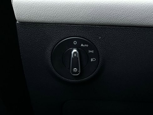 Used 2025 Volkswagen Taos S image 20